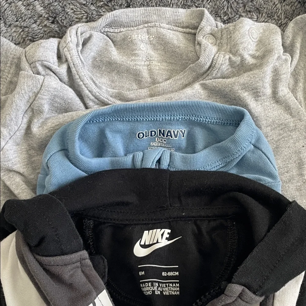 Baby pajamas Nike Footie and other bundle 3-6 months - Picture 5 of 6